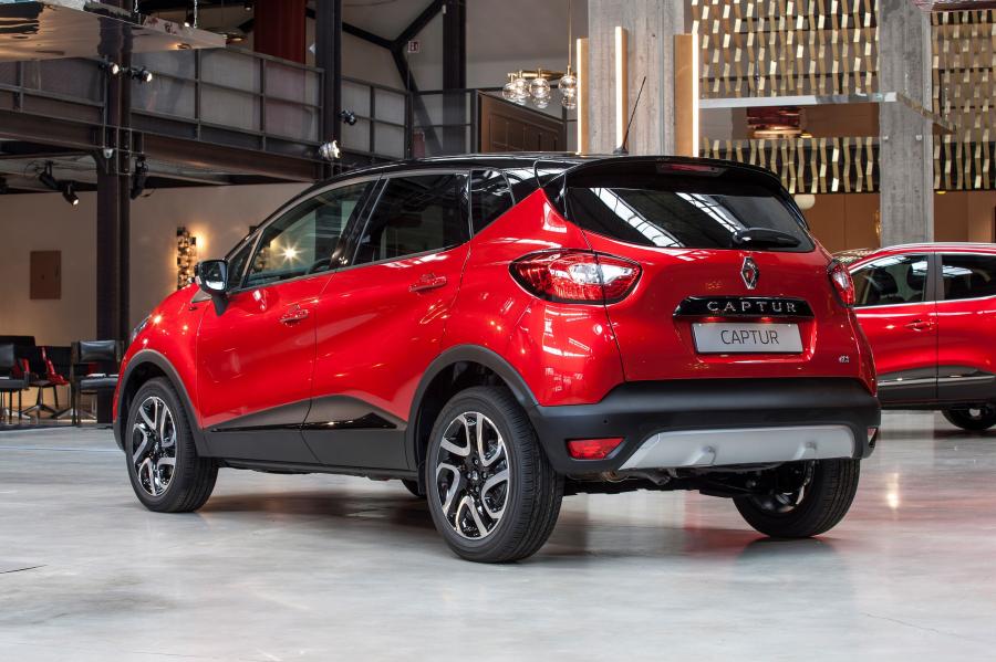  Renault Captur Hypnotic 2016 года  (IT) (фото 13 из 26)